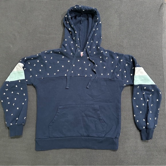 LIMITED TIME $4 ITEM!! No Boundaries Navy Star Print Hoodie - Picture 1 of 3